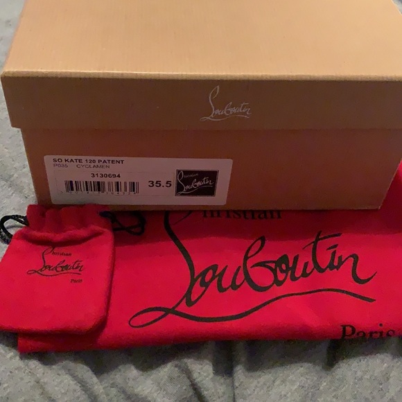 Christian Louboutin So Kate Heels - Picture 4 of 5